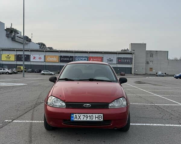 Красный ВАЗ Калина, объемом двигателя 1.6 л и пробегом 200 тыс. км за 2000 $, фото 1 на Automoto.ua