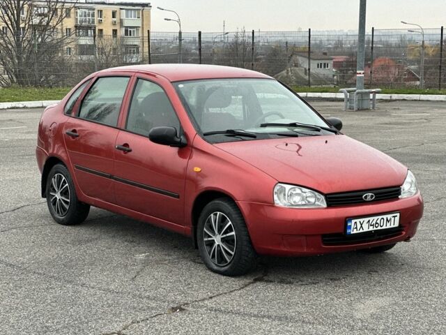 Красный ВАЗ Калина, объемом двигателя 1.6 л и пробегом 200 тыс. км за 1950 $, фото 1 на Automoto.ua