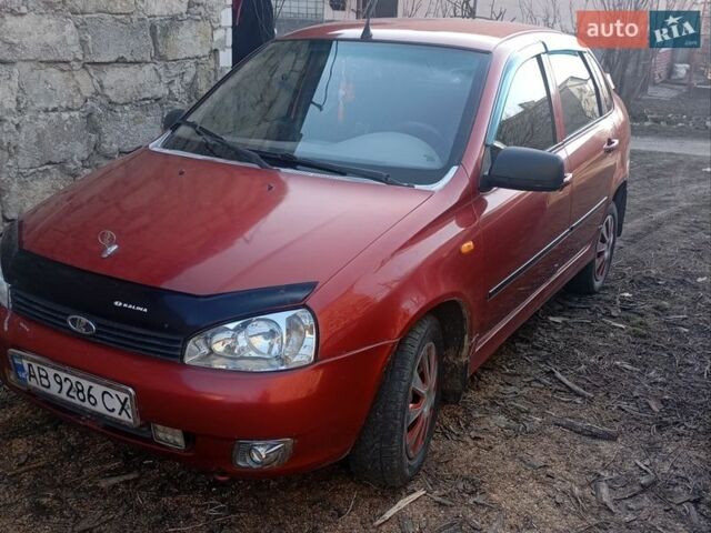 Красный ВАЗ Калина, объемом двигателя 1.39 л и пробегом 50 тыс. км за 1999 $, фото 1 на Automoto.ua