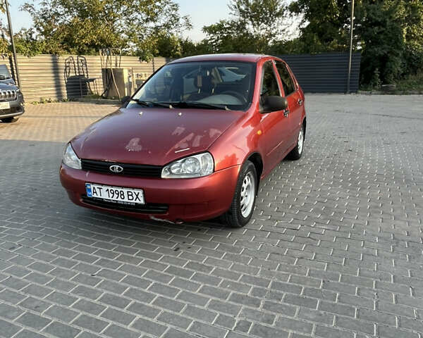 Красный ВАЗ Калина, объемом двигателя 1.39 л и пробегом 217 тыс. км за 2200 $, фото 1 на Automoto.ua