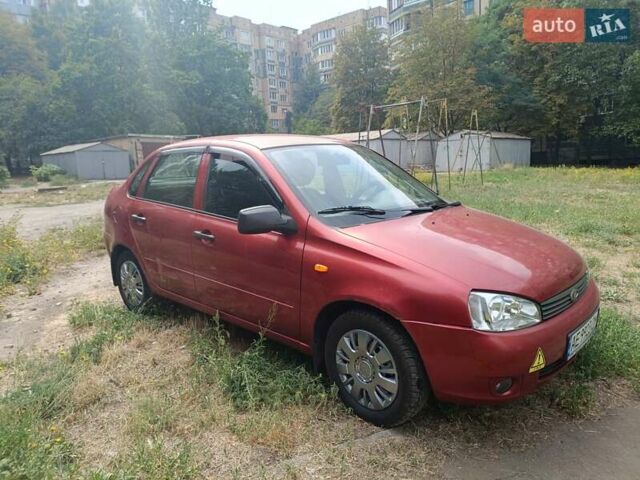 Красный ВАЗ Калина, объемом двигателя 1.39 л и пробегом 106 тыс. км за 3300 $, фото 1 на Automoto.ua