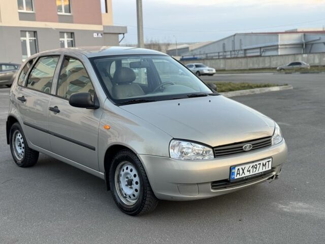 Серый ВАЗ Калина, объемом двигателя 1.6 л и пробегом 59 тыс. км за 2600 $, фото 1 на Automoto.ua