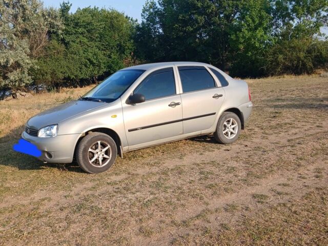 Сірий ВАЗ Калина, об'ємом двигуна 1.6 л та пробігом 161 тис. км за 2000 $, фото 1 на Automoto.ua