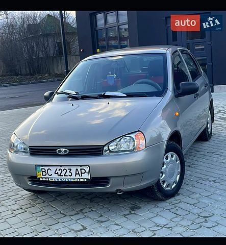 Серый ВАЗ Kalina, объемом двигателя 1.6 л и пробегом 32 тыс. км за 3550 $, фото 1 на Automoto.ua