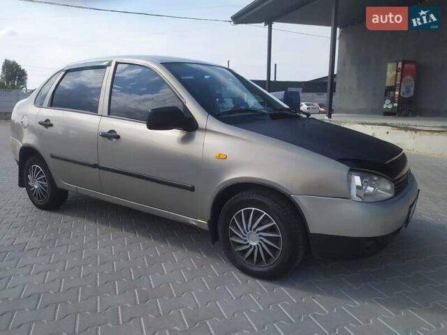 Серый ВАЗ Калина, объемом двигателя 1.6 л и пробегом 222 тыс. км за 1999 $, фото 1 на Automoto.ua