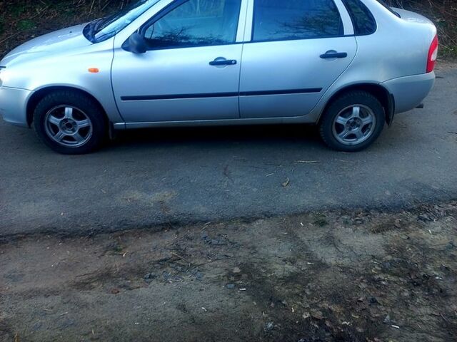 Сірий ВАЗ Kalina, об'ємом двигуна 1.6 л та пробігом 1220 тис. км за 2000 $, фото 1 на Automoto.ua