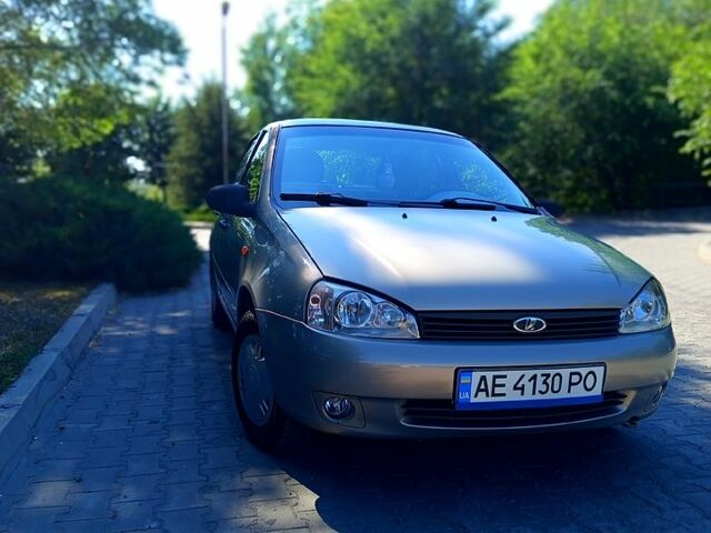 Серый ВАЗ Kalina, объемом двигателя 1.6 л и пробегом 199 тыс. км за 2600 $, фото 1 на Automoto.ua