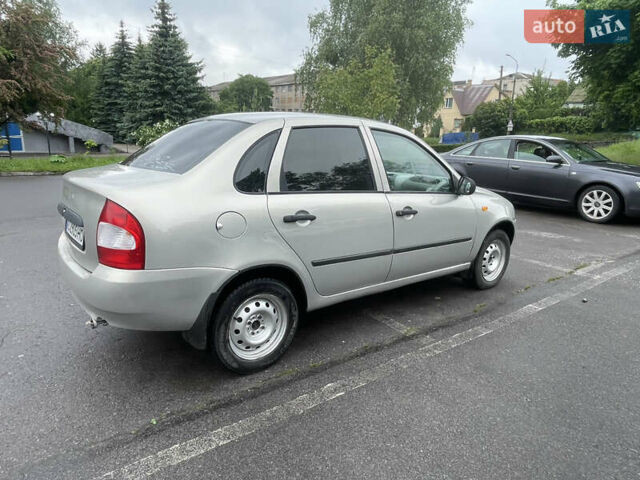 Серый ВАЗ Калина, объемом двигателя 1.6 л и пробегом 250 тыс. км за 1350 $, фото 1 на Automoto.ua