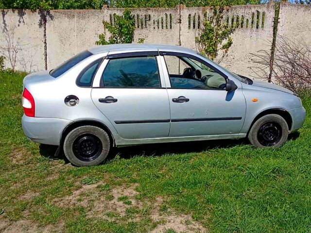 Сірий ВАЗ Kalina, об'ємом двигуна 1.5 л та пробігом 0 тис. км за 1200 $, фото 1 на Automoto.ua