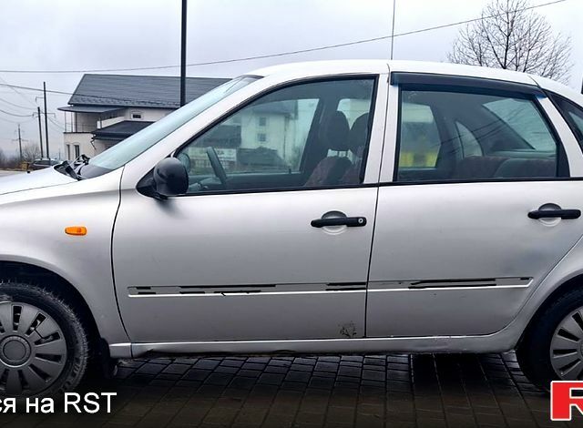 Серый ВАЗ Kalina, объемом двигателя 1.6 л и пробегом 112 тыс. км за 1070 $, фото 1 на Automoto.ua