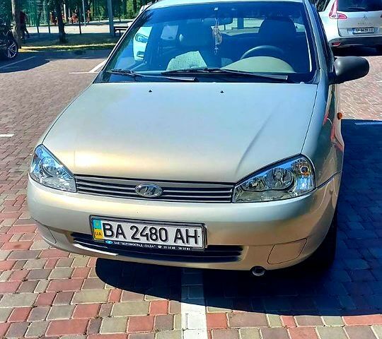 Серый ВАЗ Kalina, объемом двигателя 1.6 л и пробегом 62 тыс. км за 3000 $, фото 1 на Automoto.ua