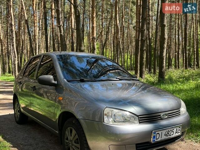 Серый ВАЗ Калина, объемом двигателя 1.6 л и пробегом 275 тыс. км за 2150 $, фото 1 на Automoto.ua