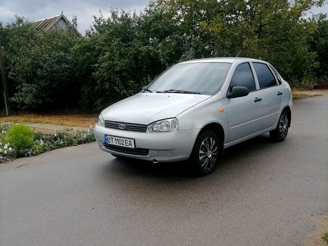 Серый ВАЗ Kalina, объемом двигателя 1.6 л и пробегом 104 тыс. км за 3700 $, фото 1 на Automoto.ua