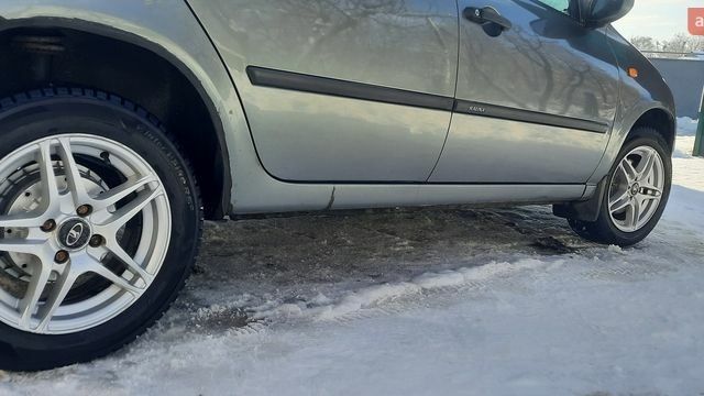 Сірий ВАЗ Калина, об'ємом двигуна 1.39 л та пробігом 140 тис. км за 2800 $, фото 1 на Automoto.ua