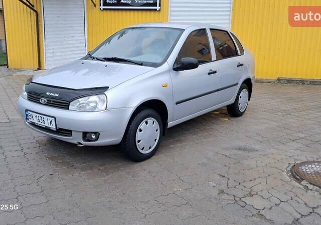 Серый ВАЗ Калина, объемом двигателя 1.6 л и пробегом 95 тыс. км за 2500 $, фото 1 на Automoto.ua