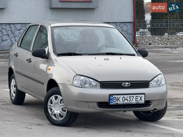 Серый ВАЗ Калина, объемом двигателя 1.6 л и пробегом 194 тыс. км за 1750 $, фото 1 на Automoto.ua