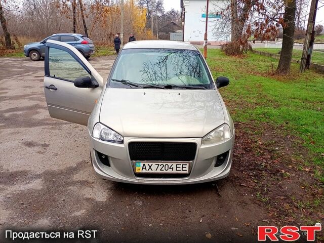 Серый ВАЗ Kalina, объемом двигателя 1.6 л и пробегом 254 тыс. км за 2100 $, фото 1 на Automoto.ua