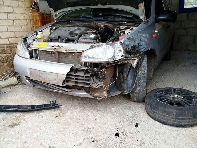 Серый ВАЗ Kalina, объемом двигателя 1.6 л и пробегом 270 тыс. км за 1700 $, фото 1 на Automoto.ua