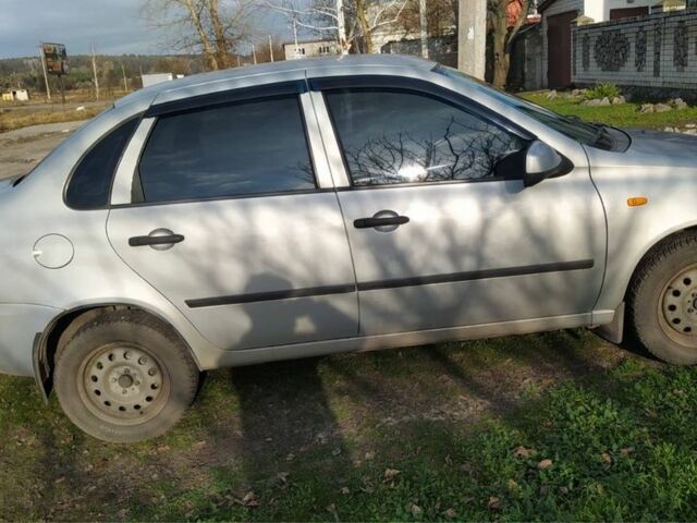 Серый ВАЗ Калина, объемом двигателя 1.4 л и пробегом 116 тыс. км за 2200 $, фото 1 на Automoto.ua