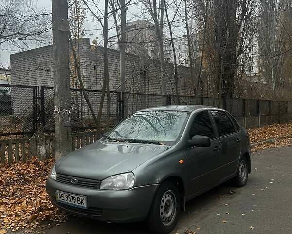 Серый ВАЗ Калина, объемом двигателя 1.39 л и пробегом 255 тыс. км за 3000 $, фото 1 на Automoto.ua