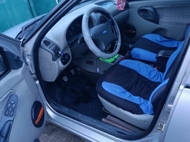 Сірий ВАЗ Калина, об'ємом двигуна 1.6 л та пробігом 185 тис. км за 2400 $, фото 1 на Automoto.ua