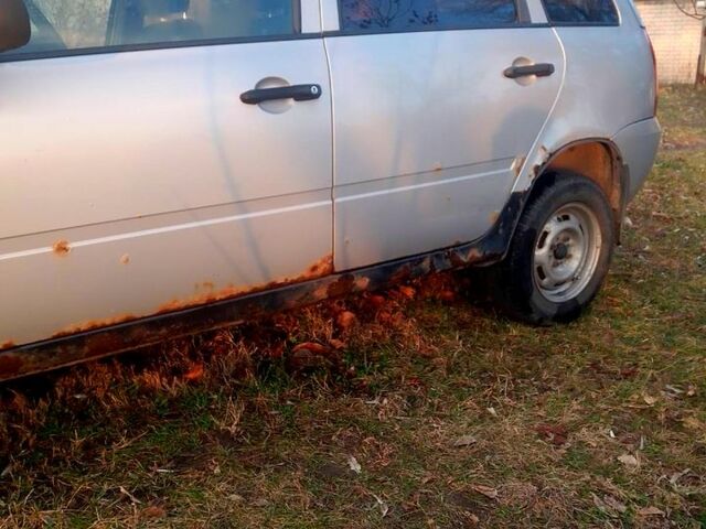 Сірий ВАЗ Kalina, об'ємом двигуна 1.4 л та пробігом 190 тис. км за 1600 $, фото 1 на Automoto.ua