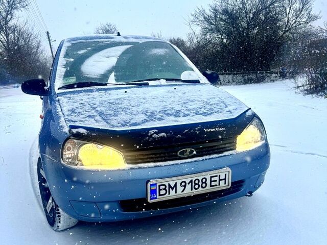 Синий ВАЗ Kalina, объемом двигателя 1.6 л и пробегом 1000 тыс. км за 2000 $, фото 1 на Automoto.ua