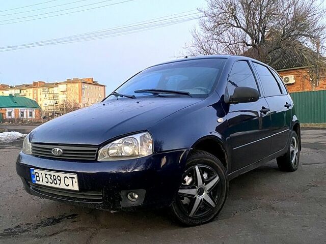 Синий ВАЗ Kalina, объемом двигателя 1.6 л и пробегом 200 тыс. км за 1550 $, фото 1 на Automoto.ua