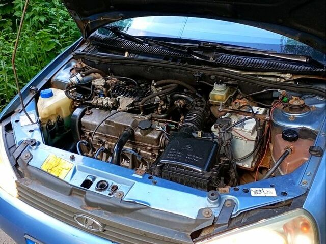 Синий ВАЗ Kalina, объемом двигателя 1.6 л и пробегом 0 тыс. км за 1200 $, фото 1 на Automoto.ua