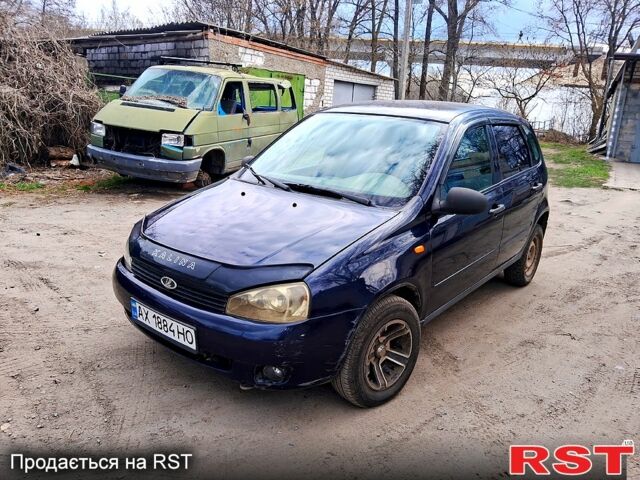Синий ВАЗ Kalina, объемом двигателя 1.6 л и пробегом 141 тыс. км за 2000 $, фото 1 на Automoto.ua