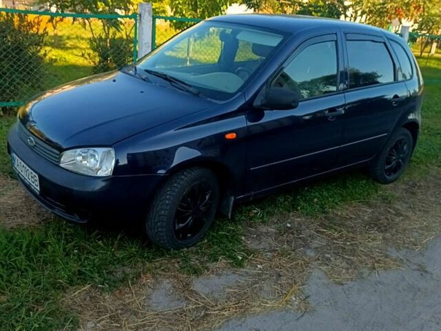 Синий ВАЗ Kalina, объемом двигателя 1.4 л и пробегом 1300 тыс. км за 2300 $, фото 1 на Automoto.ua