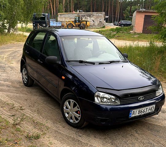 Синий ВАЗ Kalina, объемом двигателя 1.4 л и пробегом 269 тыс. км за 1750 $, фото 1 на Automoto.ua