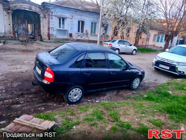Синий ВАЗ Kalina, объемом двигателя 1.6 л и пробегом 180 тыс. км за 2000 $, фото 1 на Automoto.ua