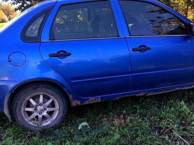 Синий ВАЗ Калина, объемом двигателя 1.6 л и пробегом 280 тыс. км за 1300 $, фото 1 на Automoto.ua