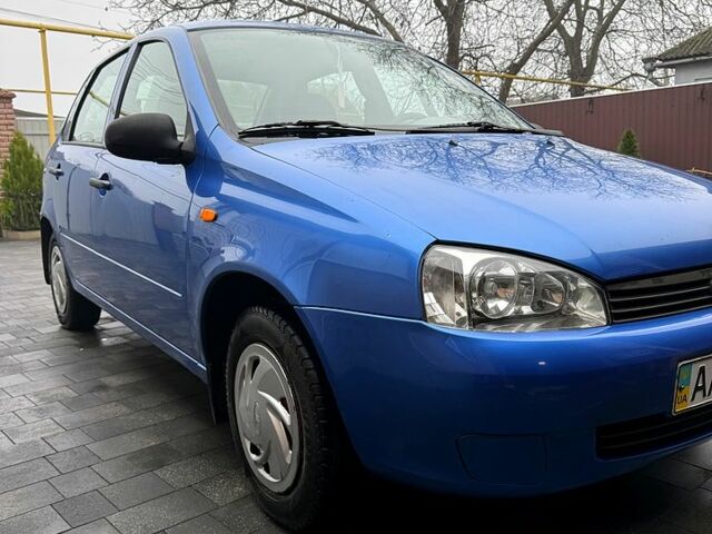 Синий ВАЗ Kalina, объемом двигателя 1.6 л и пробегом 113 тыс. км за 2750 $, фото 1 на Automoto.ua