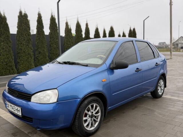 Синий ВАЗ Калина, объемом двигателя 1.6 л и пробегом 141 тыс. км за 1800 $, фото 1 на Automoto.ua