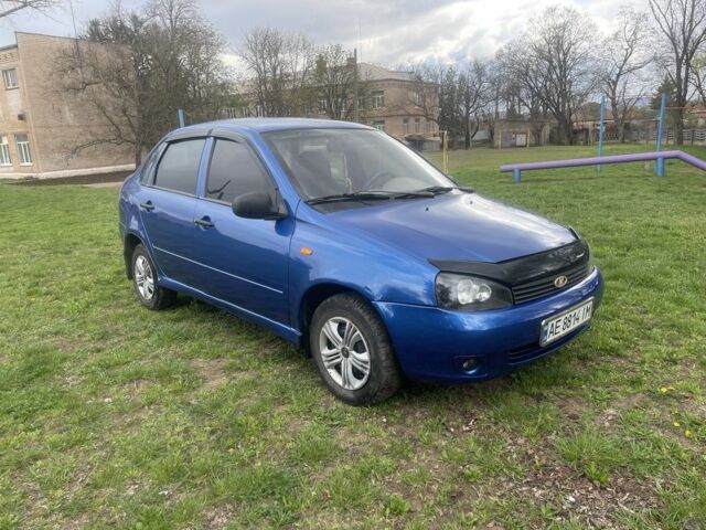 Синій ВАЗ Калина, об'ємом двигуна 1.6 л та пробігом 300 тис. км за 1450 $, фото 1 на Automoto.ua