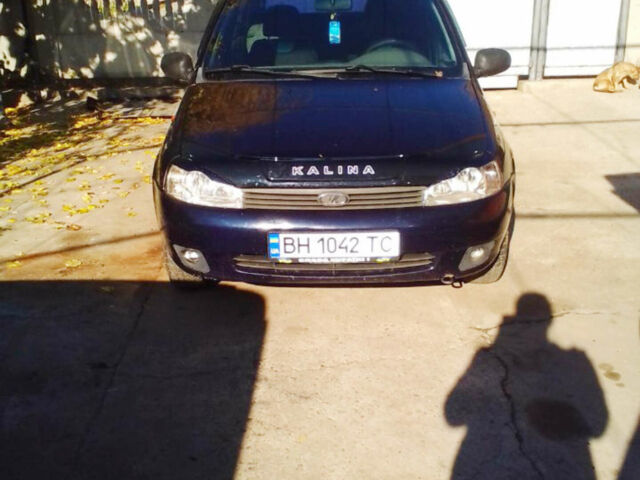 Синий ВАЗ Калина, объемом двигателя 1.6 л и пробегом 150 тыс. км за 1750 $, фото 1 на Automoto.ua