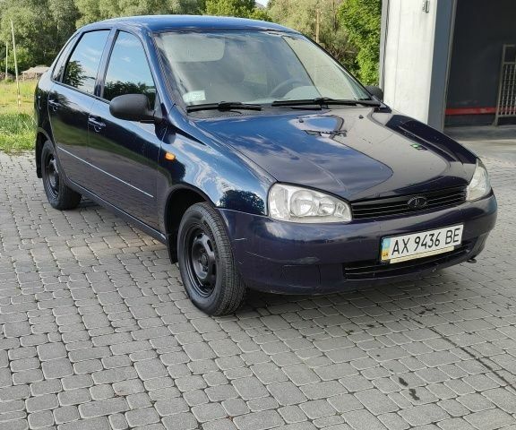 Синій ВАЗ Калина, об'ємом двигуна 1.6 л та пробігом 204 тис. км за 1773 $, фото 1 на Automoto.ua