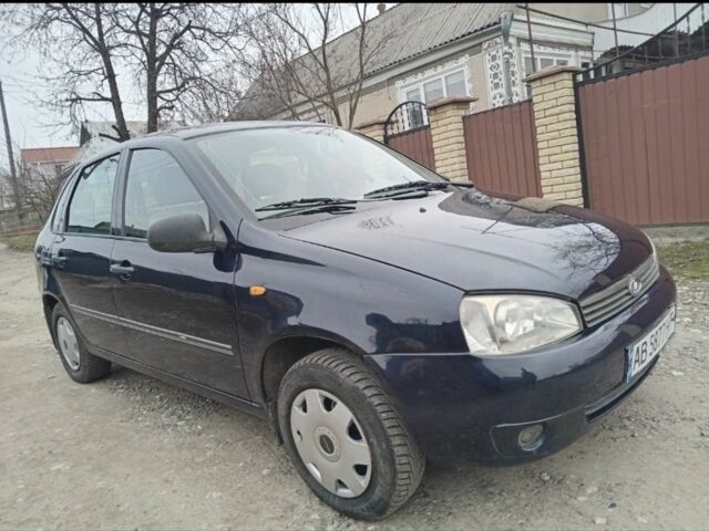 Синій ВАЗ Калина, об'ємом двигуна 1.6 л та пробігом 124 тис. км за 1800 $, фото 1 на Automoto.ua