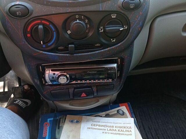 Синий ВАЗ Калина, объемом двигателя 1.6 л и пробегом 187 тыс. км за 999 $, фото 1 на Automoto.ua