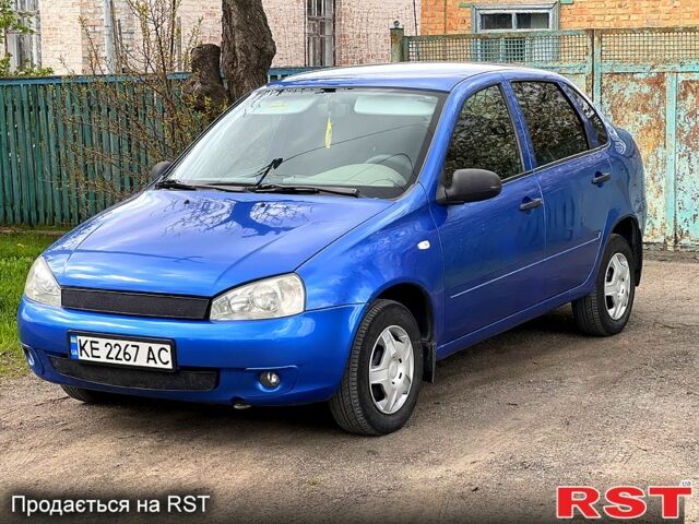 Синий ВАЗ Kalina, объемом двигателя 1.6 л и пробегом 200 тыс. км за 2100 $, фото 1 на Automoto.ua