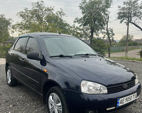 Синий ВАЗ Калина, объемом двигателя 1.39 л и пробегом 185 тыс. км за 2250 $, фото 1 на Automoto.ua