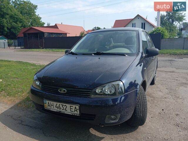 Синий ВАЗ Калина, объемом двигателя 1.4 л и пробегом 297 тыс. км за 2100 $, фото 1 на Automoto.ua