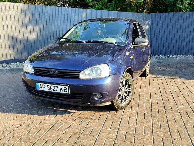 Синий ВАЗ Kalina, объемом двигателя 1.6 л и пробегом 212 тыс. км за 2400 $, фото 1 на Automoto.ua