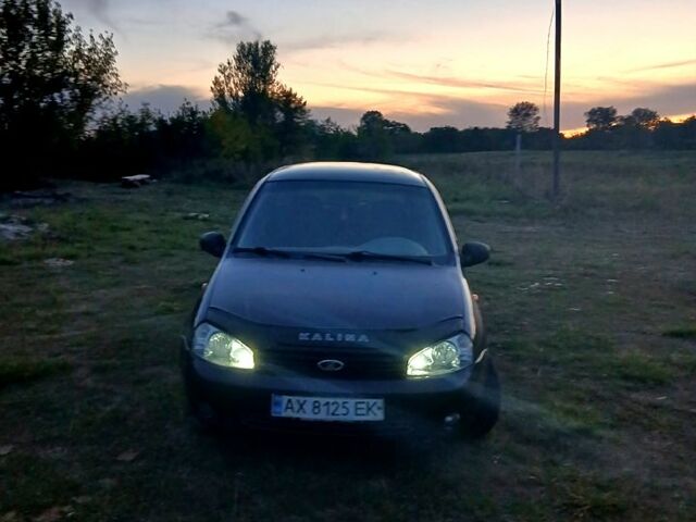 Синий ВАЗ Kalina, объемом двигателя 1.6 л и пробегом 332 тыс. км за 2500 $, фото 1 на Automoto.ua