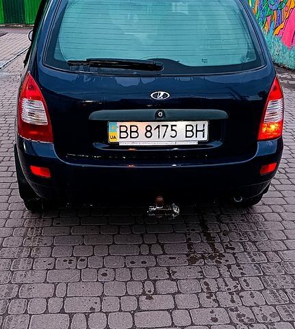 Синий ВАЗ Kalina, объемом двигателя 1.6 л и пробегом 170 тыс. км за 2400 $, фото 1 на Automoto.ua