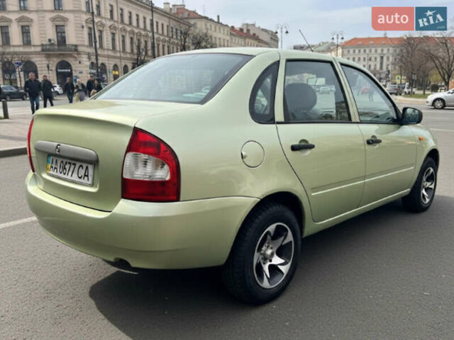 Зелений ВАЗ Калина, об'ємом двигуна 1.6 л та пробігом 88 тис. км за 2200 $, фото 1 на Automoto.ua