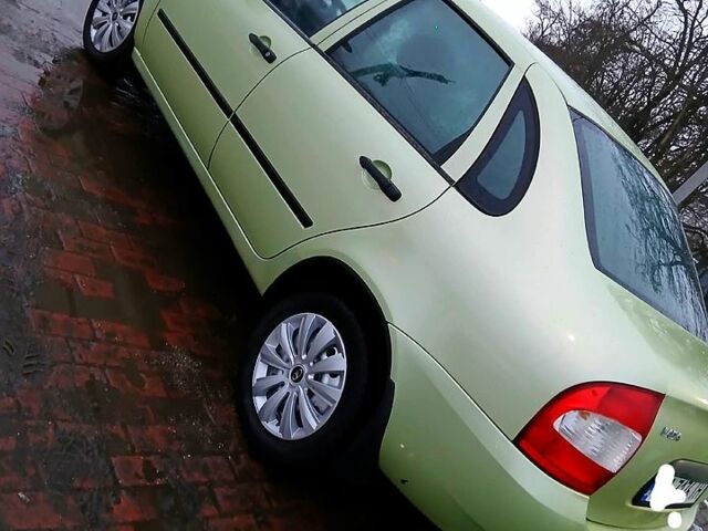 Зелений ВАЗ Kalina, об'ємом двигуна 1.6 л та пробігом 270 тис. км за 3000 $, фото 1 на Automoto.ua