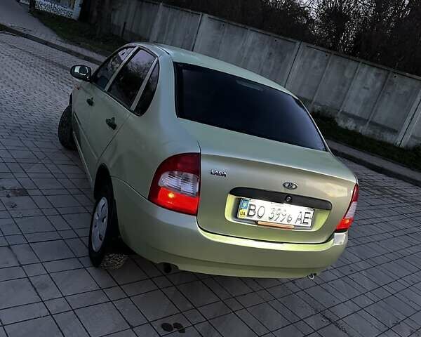 Зеленый ВАЗ Калина, объемом двигателя 1.6 л и пробегом 175 тыс. км за 1550 $, фото 1 на Automoto.ua